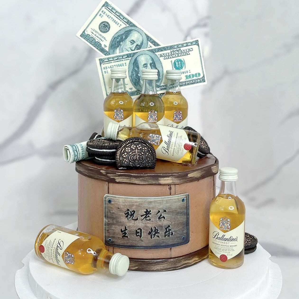 威士忌鈔票造型蛋糕 | 訂製造型蛋糕 - My Sweet Art