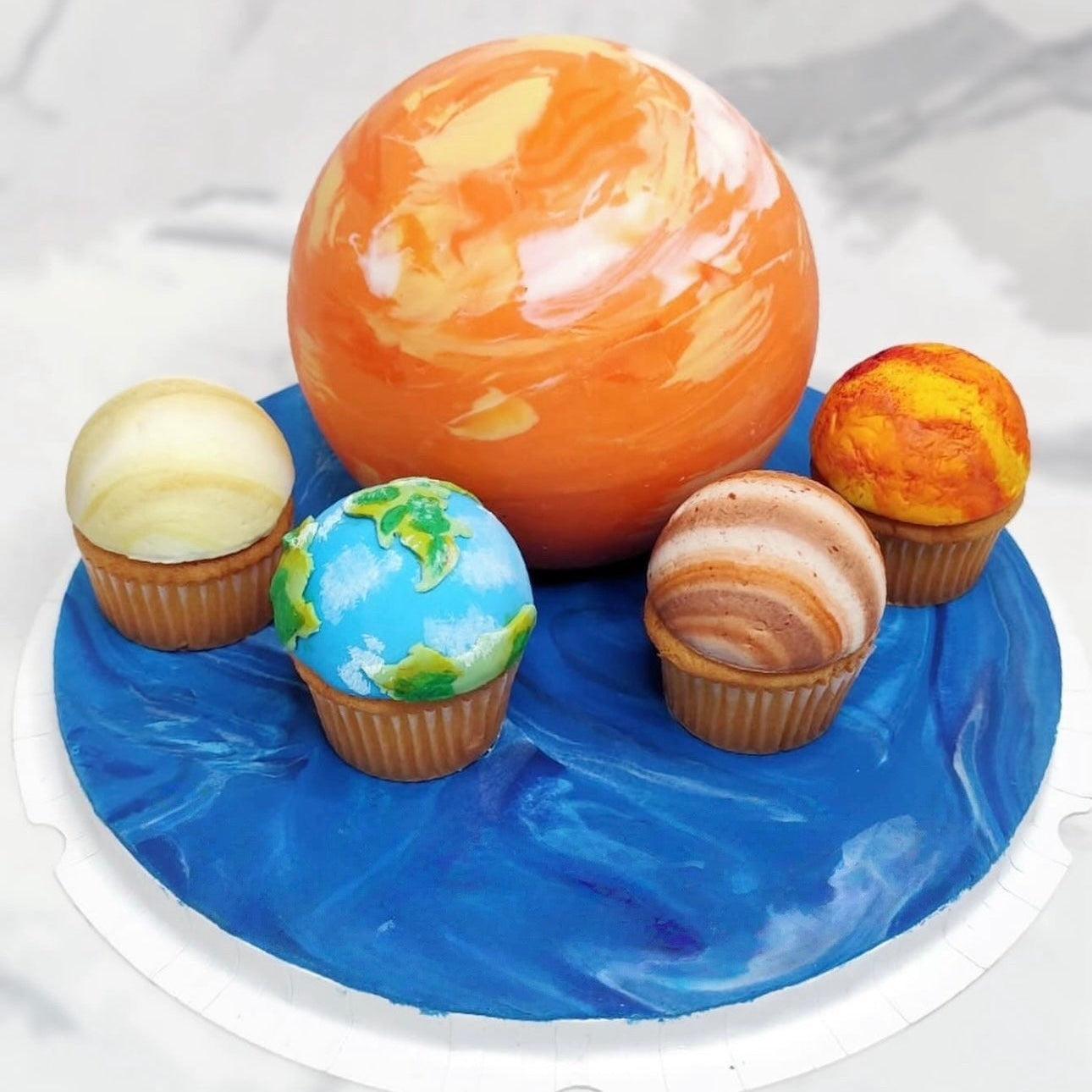 扑扑星球造型蛋糕(連4個原味杯子蛋糕)