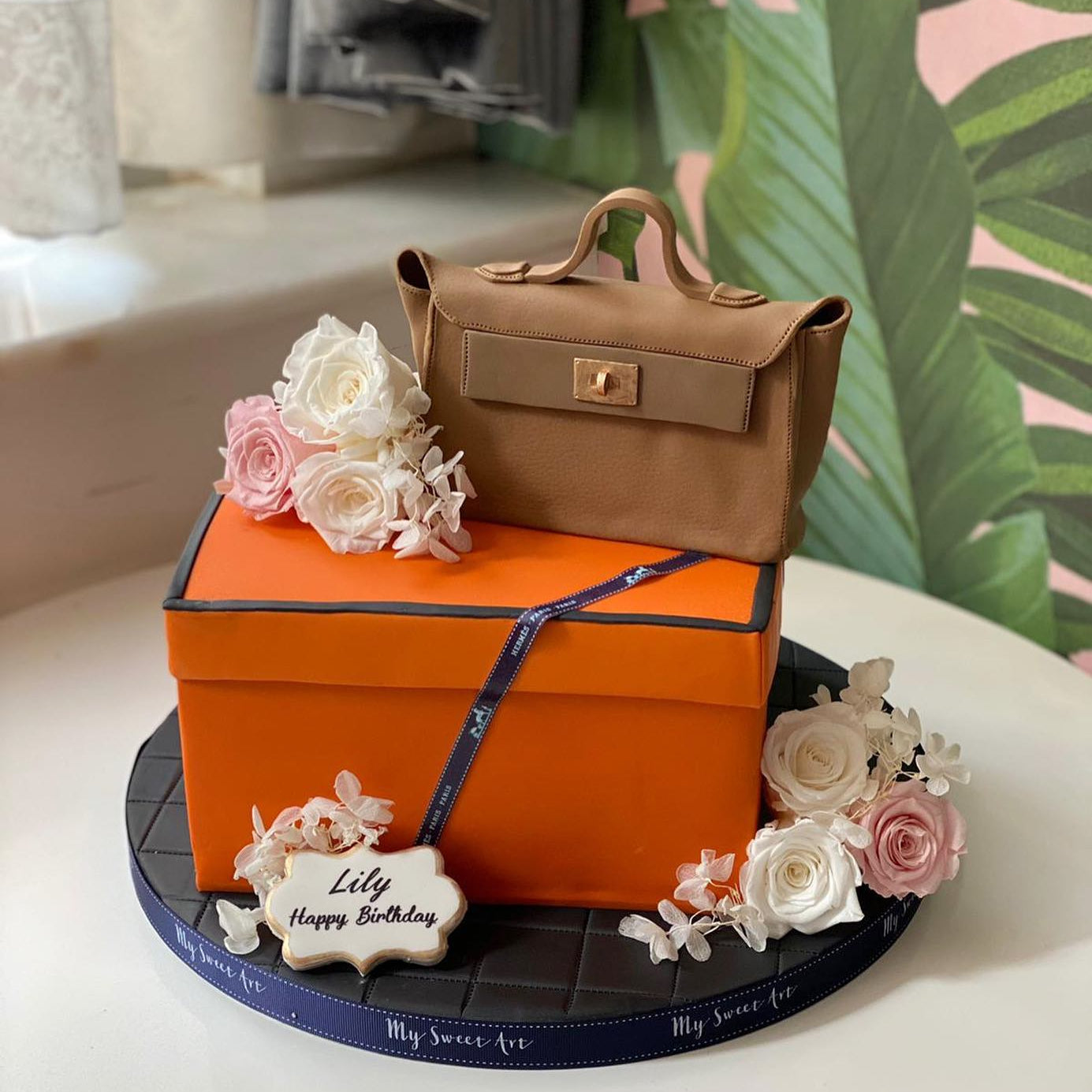 手袋造型蛋糕 | 訂製造型蛋糕 - My Sweet Art