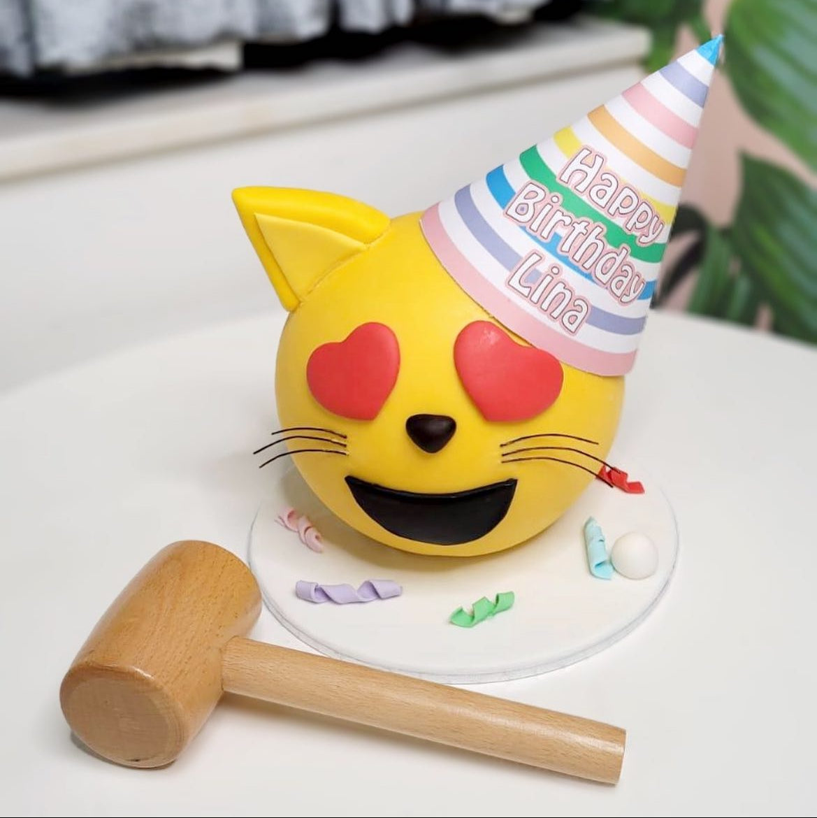 扑扑貓貓Emoji造型蛋糕 | 訂製造型蛋糕 - My Sweet Art